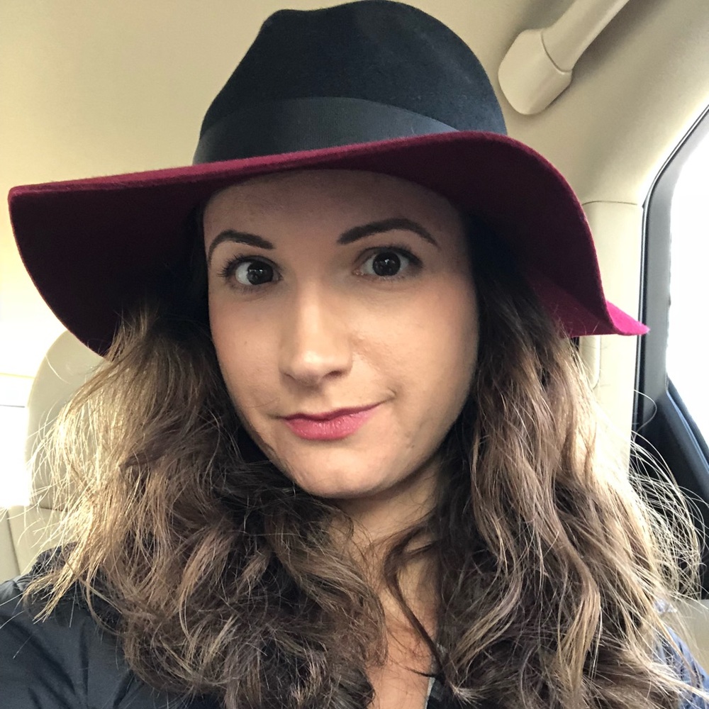 Meet your Posher, Laura